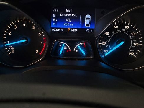 Used 2017 Ford Escape SE w/ Equipment Group 201A FWD image 23