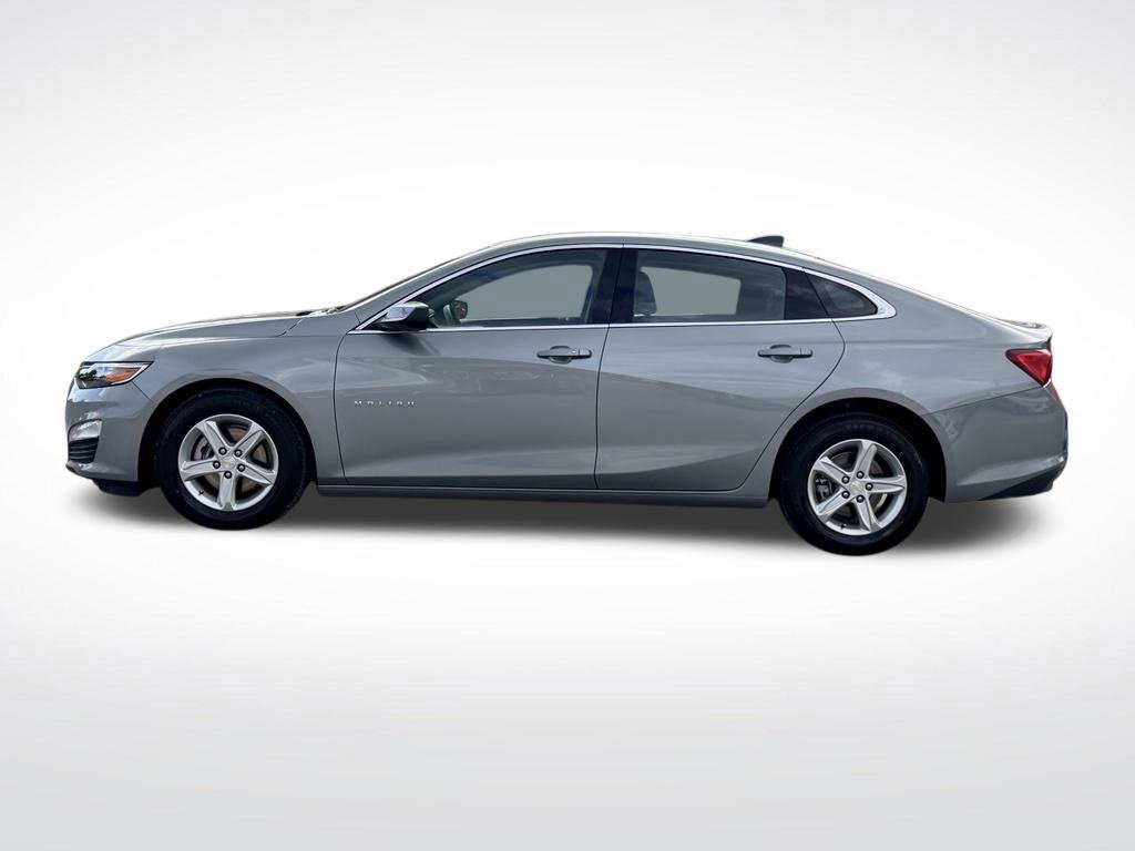 Used 2025 Chevrolet Malibu LS FWD image 3