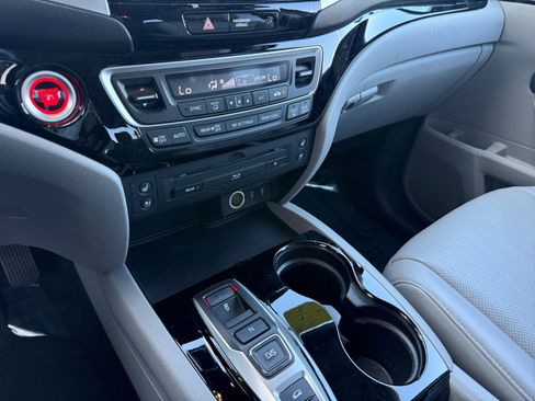 Used 2016 Honda Pilot Elite image 13