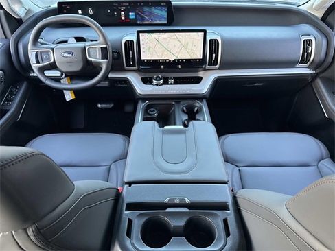 New 2025 Ford Expedition Active image 21