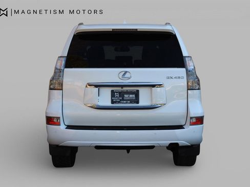 Used 2014 Lexus GX 460 w/ Premium Package image 8