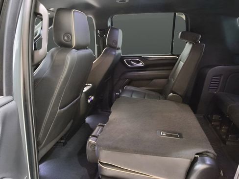 Used 2022 GMC Yukon XL SLT AWD/4WD image 33