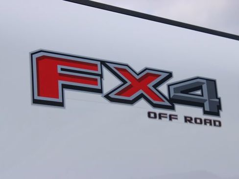 Used 2025 Ford F250 XL w/ XL Off-Road Package AWD/4WD image 16