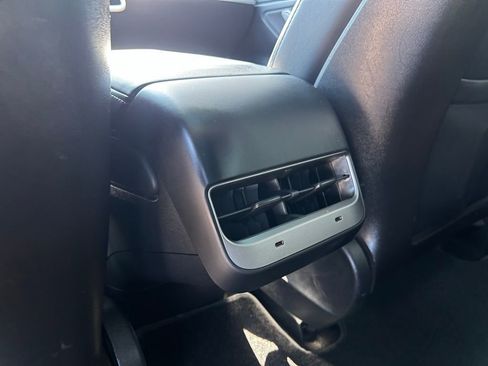 Used 2020 Tesla Model 3 Long Range image 21
