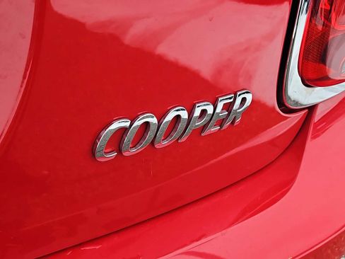 Used 2021 MINI Cooper 2-Door Hardtop w/ 6.5" Touchscreen Package image 13