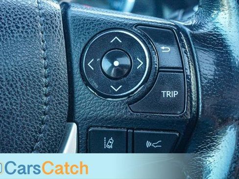 Used 2018 Toyota Corolla XLE image 36