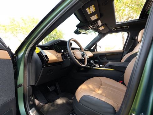 Used 2025 Land Rover Range Rover Sport Dynamic SE AWD/4WD image 67