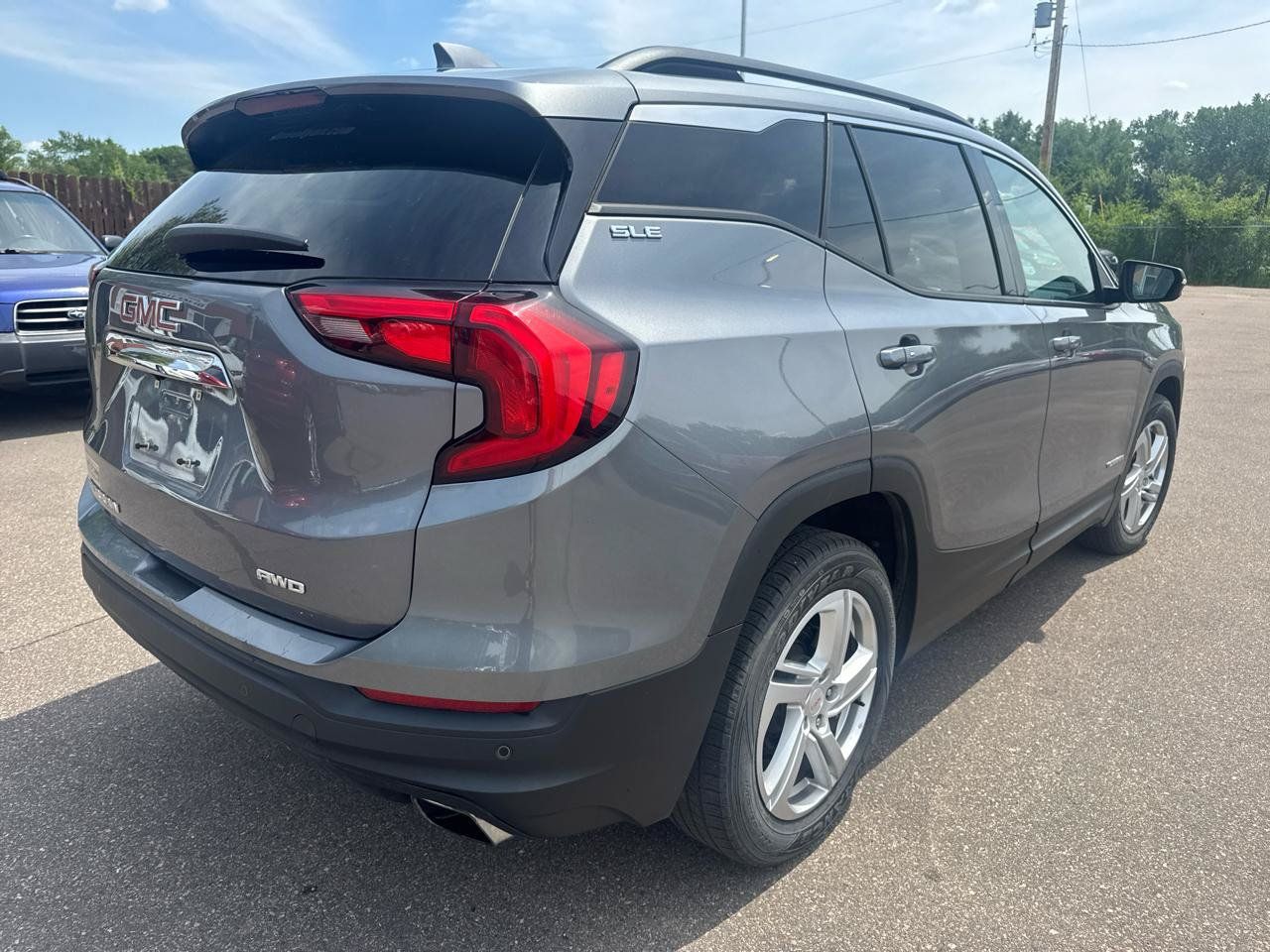 Used 2018 GMC Terrain SLE w/ Driver Convenience Package AWD/4WD image 5