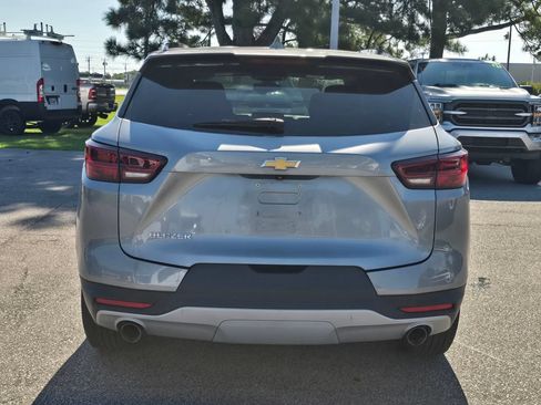 Used 2024 Chevrolet Blazer LT w/ Convenience Package FWD image 4