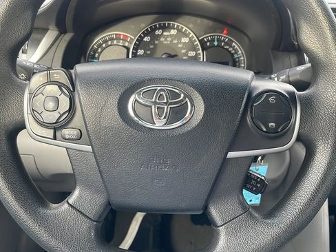 Used 2012 Toyota Camry LE image 16