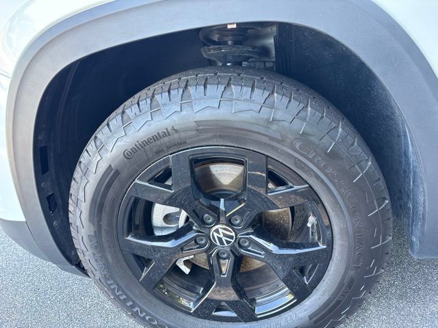 Used 2026 Volkswagen Atlas Peak Edition AWD/4WD image 4