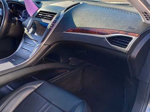 Used 2016 Lincoln MKZ Hybrid image 21