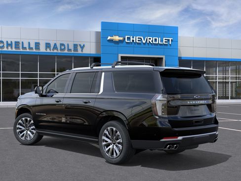 New 2026 Chevrolet Suburban High Country AWD/4WD image 3