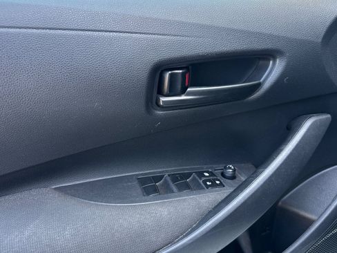 Used 2023 Toyota Corolla LE FWD image 12