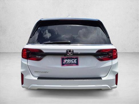 Used 2025 Honda Odyssey EX-L image 6