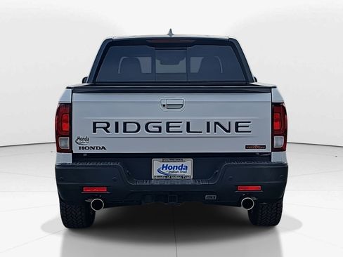Used 2025 Honda Ridgeline TrailSport image 6