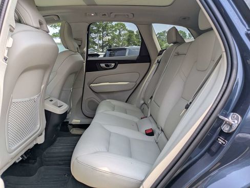 Certified 2024 Volvo XC60 B5 Plus w/ Protection Package Premier AWD/4WD image 13