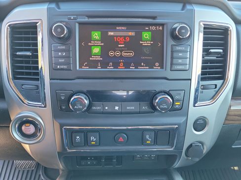 Used 2019 Nissan Titan SL w/ Chrome Package image 9