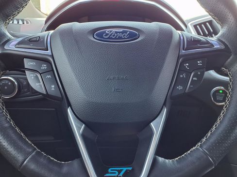 Used 2020 Ford Edge ST w/ Equipment Group 401A AWD/4WD image 18