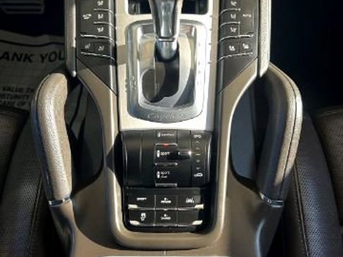 Used 2015 Porsche Cayenne S image 16