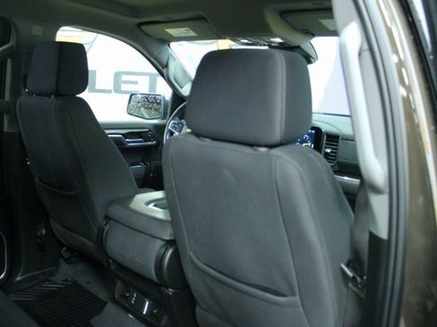 Used 2023 Chevrolet Silverado 1500 LT image 10