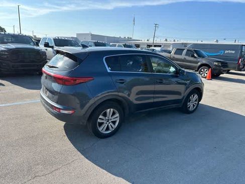 Used 2019 Kia Sportage LX AWD/4WD image 7