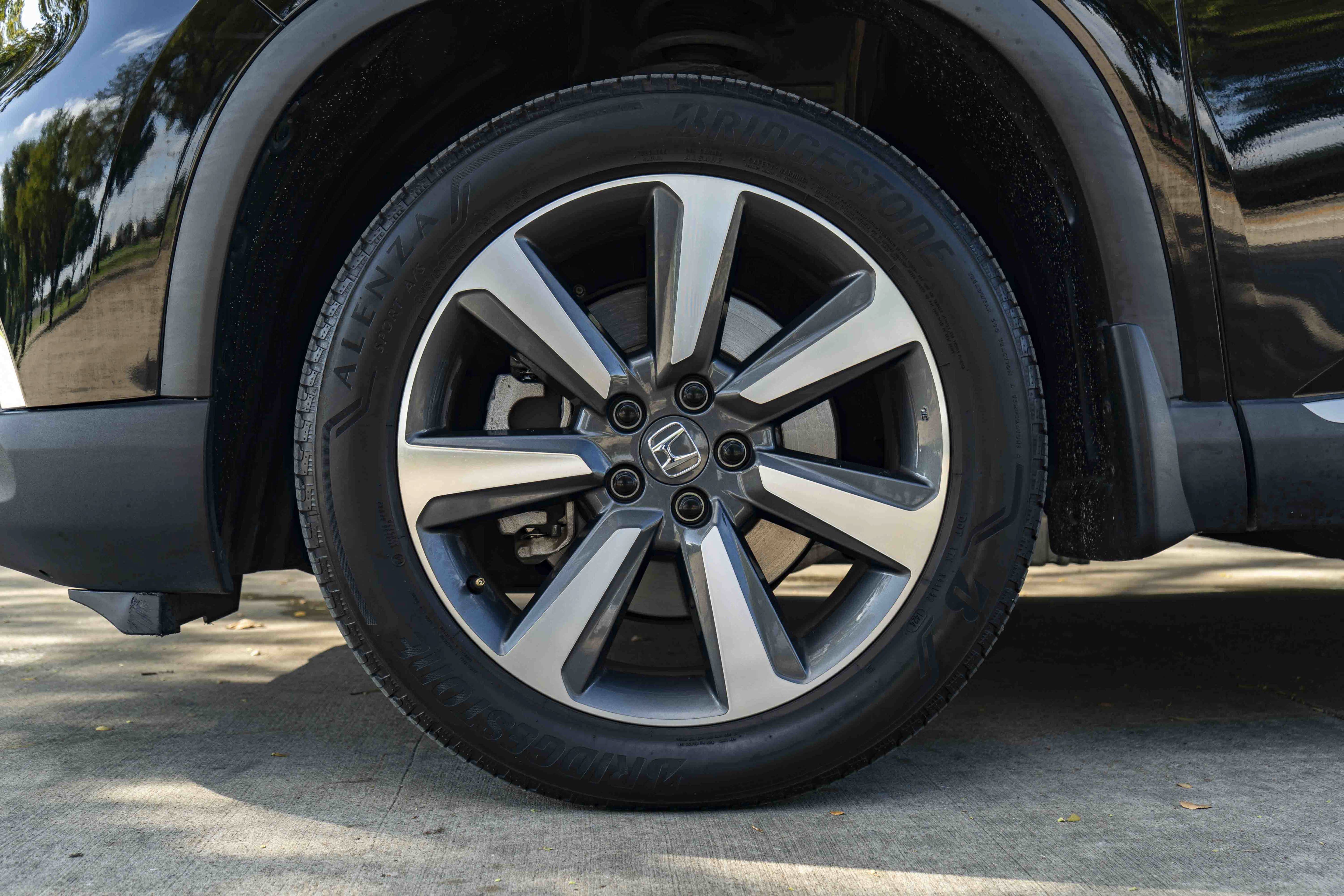 Used 2025 Honda Pilot Elite image 14