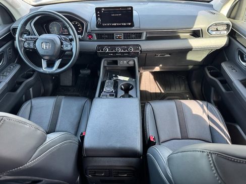 Certified 2025 Honda Pilot EX-L image 11