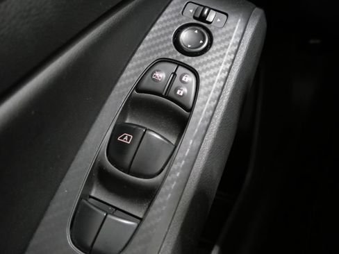 Used 2024 Nissan Altima 2.5 S FWD image 13