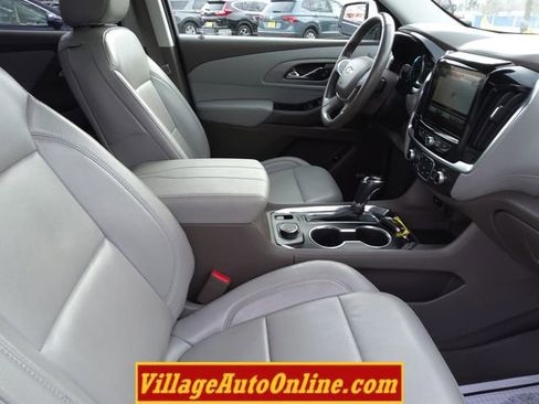 Used 2019 Chevrolet Traverse LT w/ LT Premium Package image 32