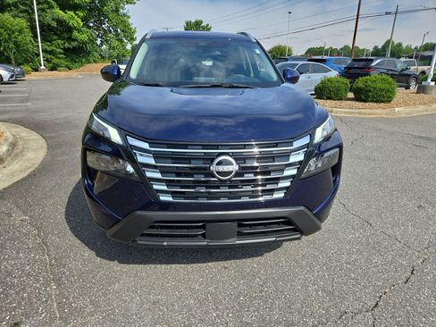 Certified 2026 Nissan Rogue SV w/ SV Premium Package FWD image 2