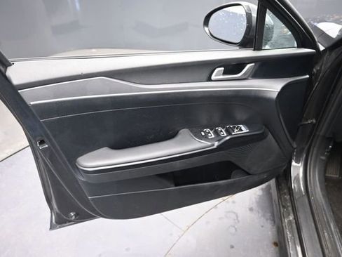 Used 2025 Kia K5 LXS FWD image 16