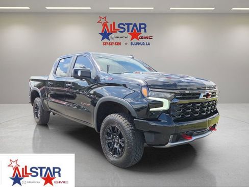 Used 2023 Chevrolet Silverado 1500 ZR2 w/ Technology Package AWD/4WD image 1