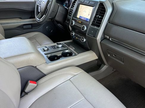 Used 2020 Ford Expedition XLT w/ Equipment Group 202A image 33