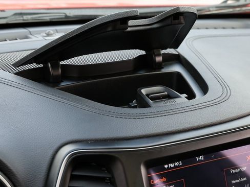 Used 2021 Jeep Cherokee Latitude Lux 80th Anniv w/ Quick Order Package 26U 80TH image 29