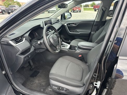 Used 2023 Toyota RAV4 XLE AWD/4WD image 10