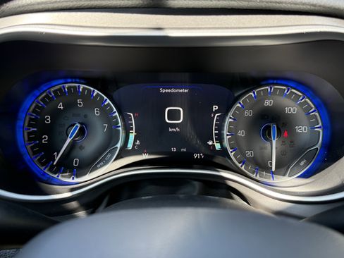 New 2026 Chrysler Pacifica Select image 26