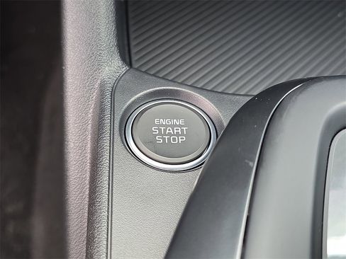New 2025 Kia K4 LXS image 29