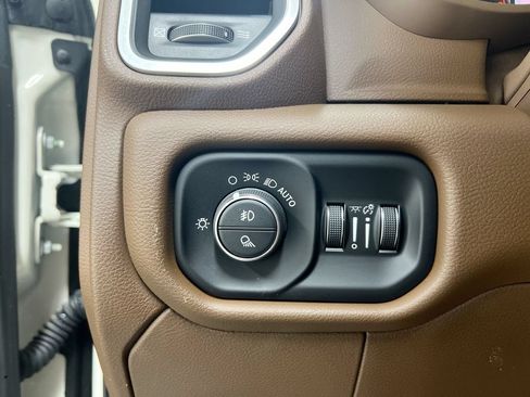 Used 2022 RAM 2500 Laramie AWD/4WD image 19