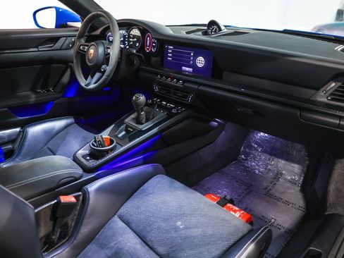 Used 2022 Porsche 911 GT3 image 21