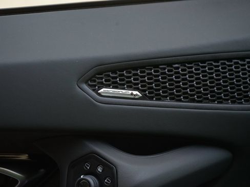 Used 2023 Lamborghini Huracan EVO RWD image 15