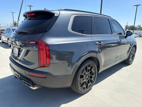 Used 2022 Kia Telluride SX w/ SX Prestige Package AWD/4WD image 2