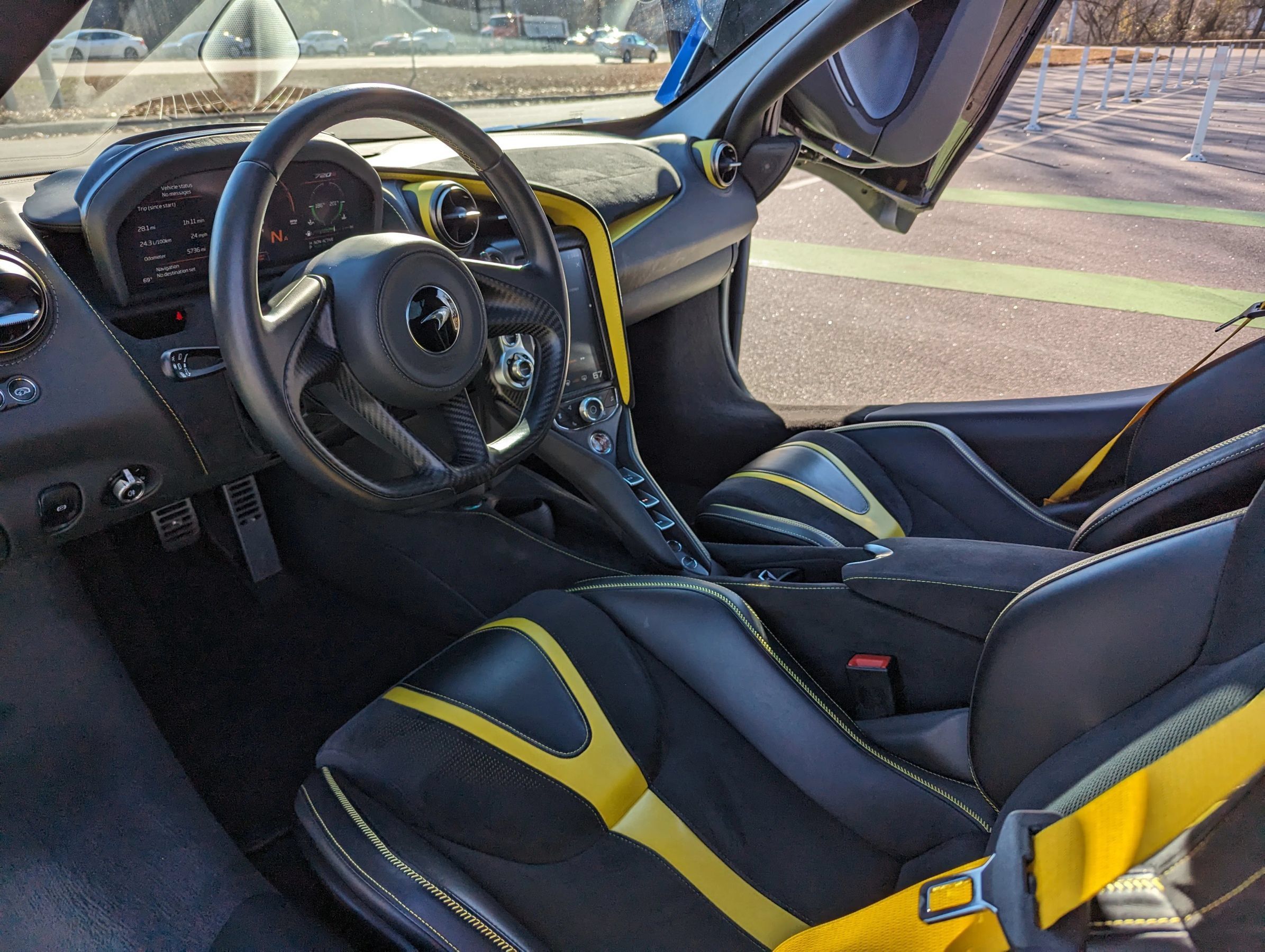 Used 2021 McLaren 720S Luxury RWD image 30