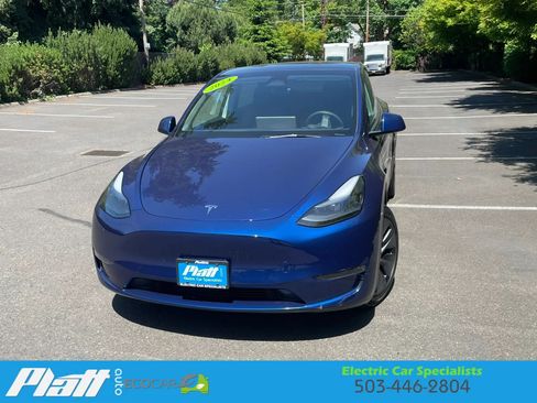 Used 2024 Tesla Model Y Long Range RWD image 1