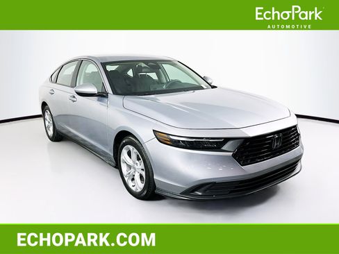 Used 2025 Honda Accord LX image 1