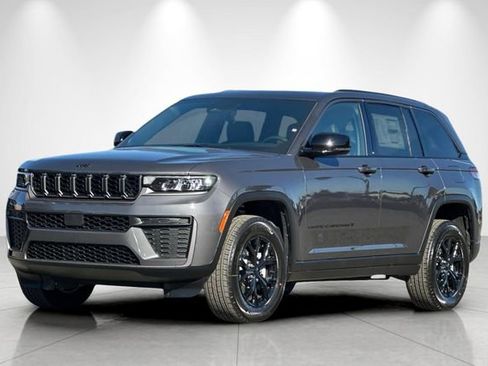 New 2026 Jeep Grand Cherokee Altitude AWD/4WD image 8