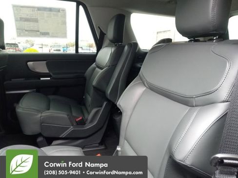 New 2026 Ford Expedition Active image 24