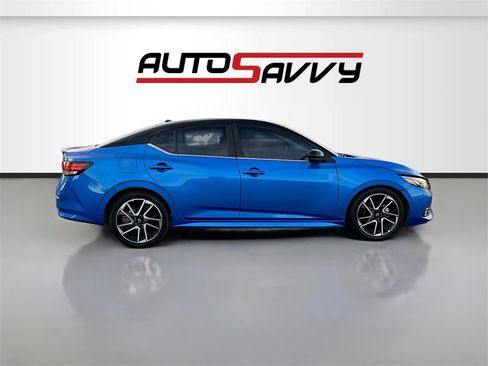 Used 2023 Nissan Sentra SR w/ SR Premium Package image 8