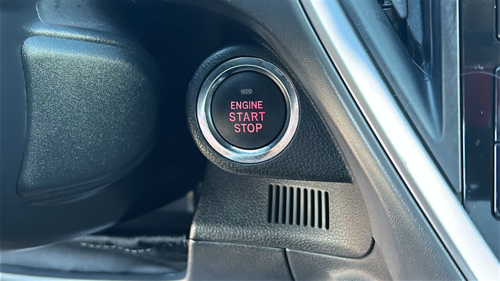 Certified 2024 Subaru Crosstrek 2.0i Premium AWD/4WD image 18