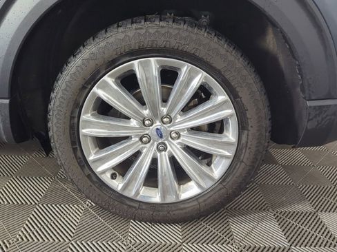 Used 2023 Ford Explorer Limited w/ Equipment Group 301A image 10